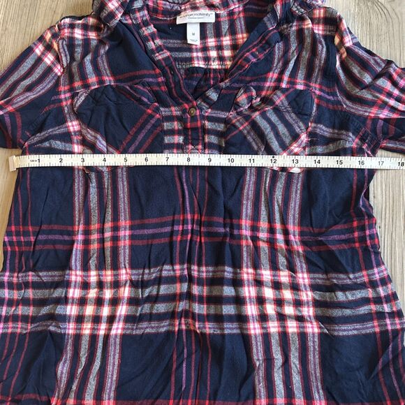 Liz Lange Maternity Flannel Top Size Medium - Picture 4 of 5